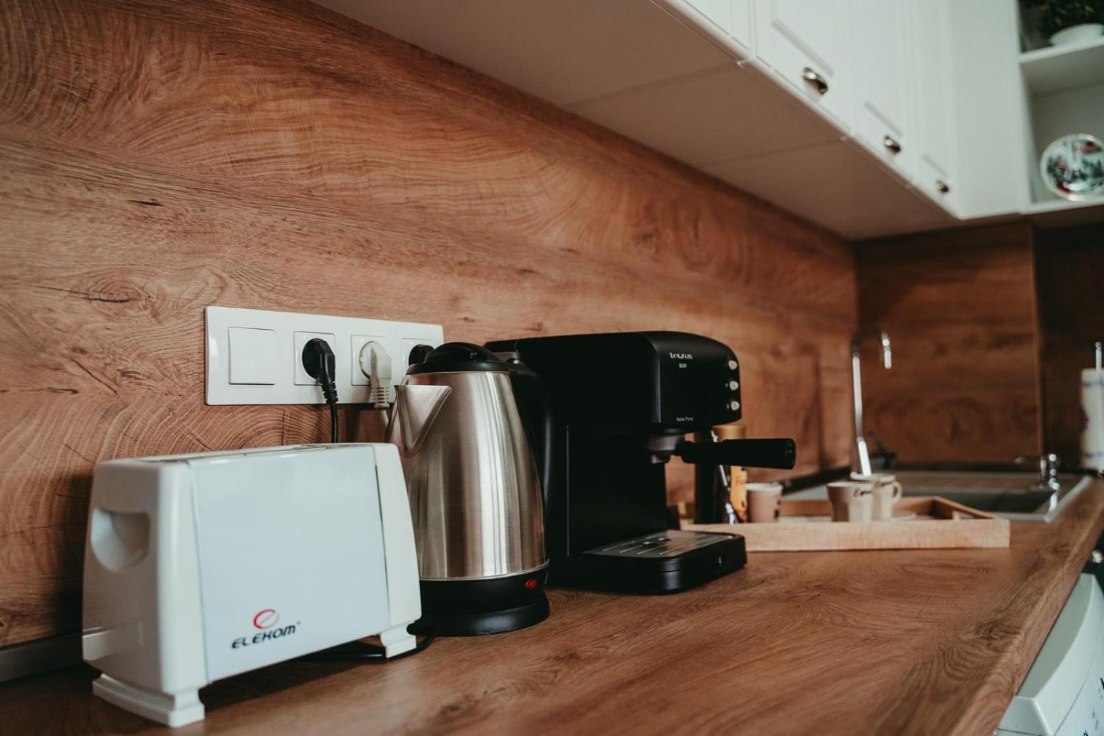 Tyulev Apartment 2 Warna Zewnętrze zdjęcie