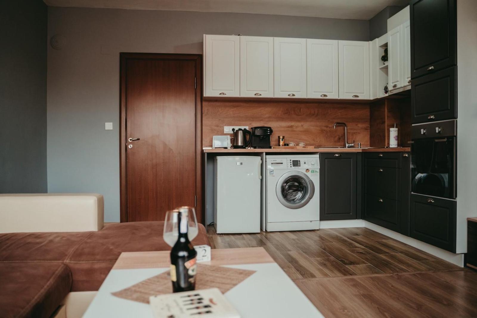 Tyulev Apartment 2 Warna Zewnętrze zdjęcie